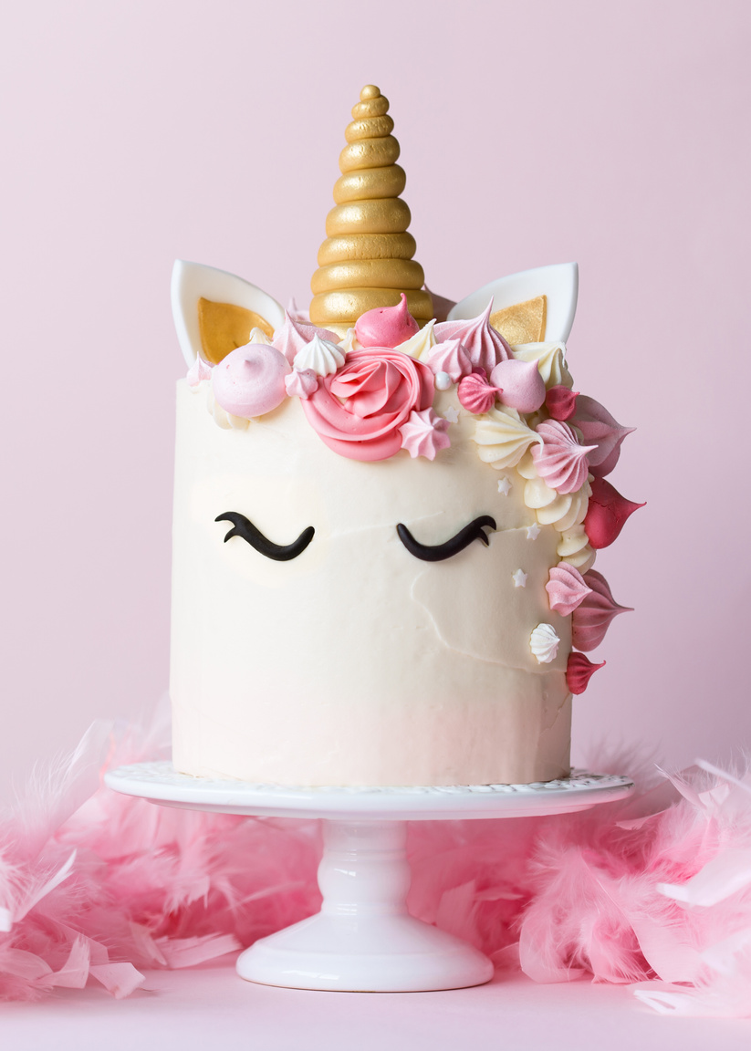 Unicorn Cake on a Cakestand